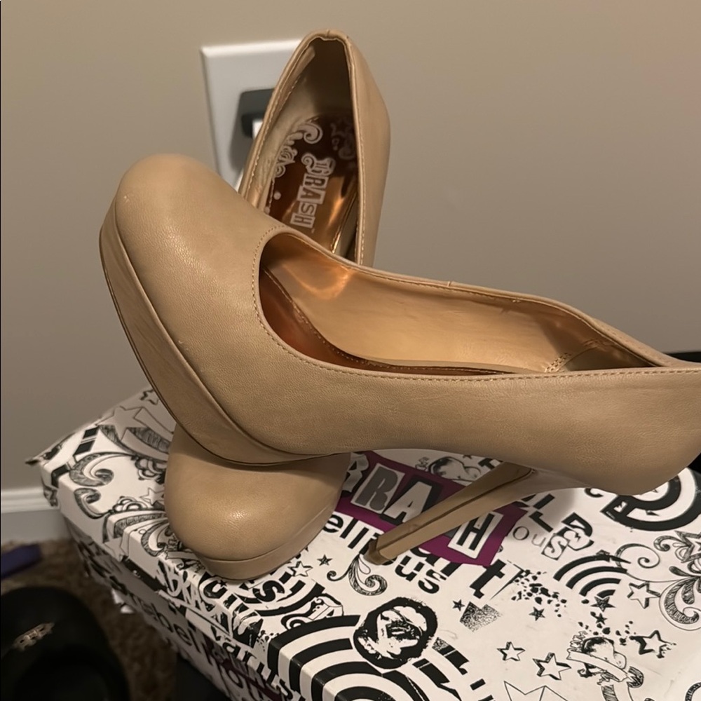 BRASH Women's Tan Platform Heels